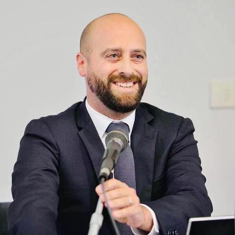 2024年香港免费看马资料|探秘美丽的海岛风情_娱乐版ISHOP.4.370